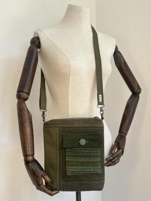 "Flickenwerk II mit Tasche" - GRÜN-MINT